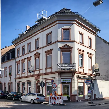 Appartement Marx - Modernes - Lage Im Zentrum - Gratis Wlan - Ideal Fuer Geschaeftsreisende & Paare